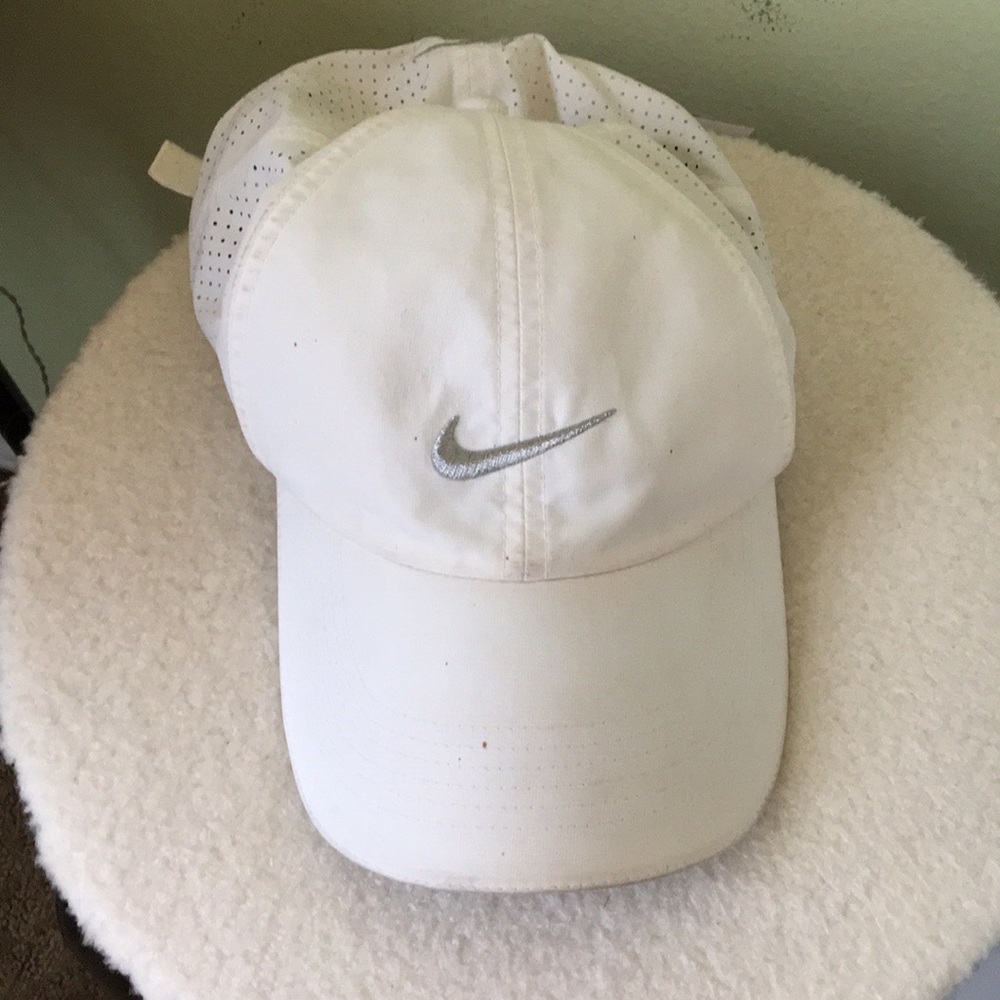 Nike Women’s Running Hat